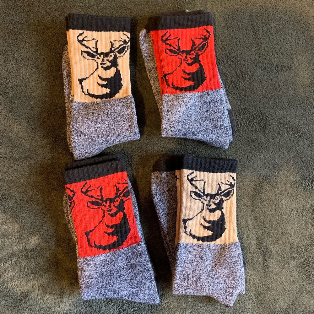 4 Pairs of Cabela’s Deer Hunting Socks